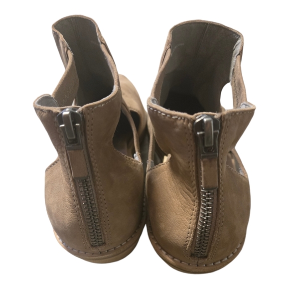 Eileen Fisher Tan Vanda Cutout Booties size 9 - Picture 5 of 9